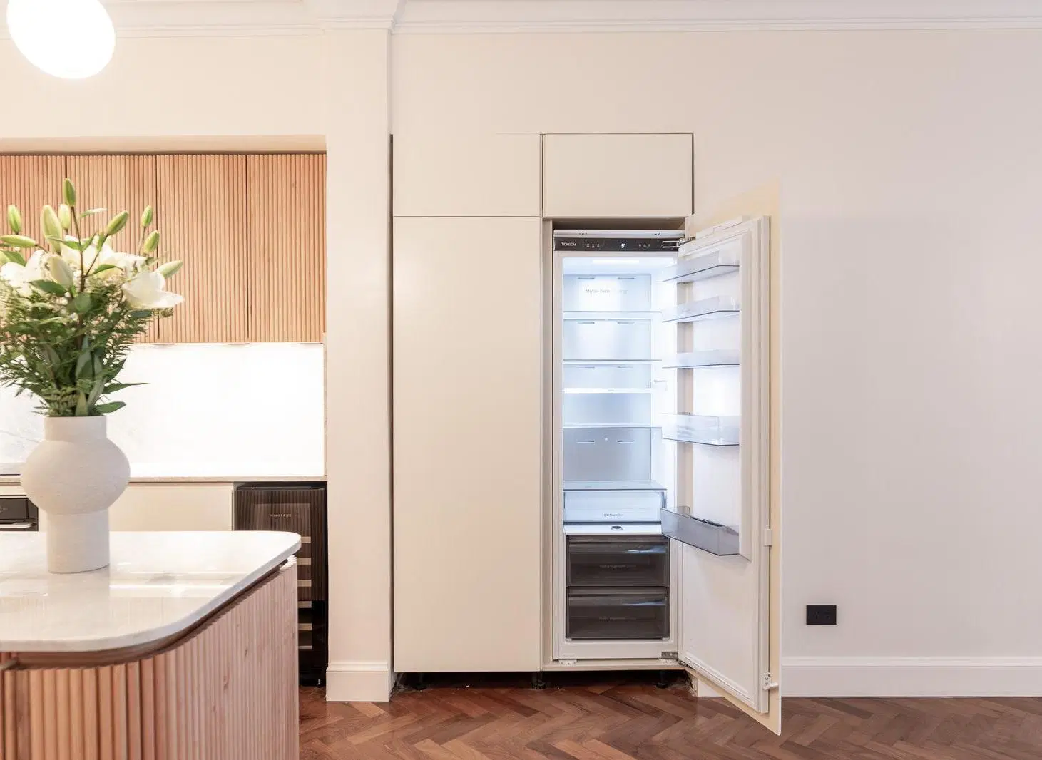 FANTASTICO DEPARTAMENTO CON SEGURIDAD Y COCHERA EN RECOLETA 3