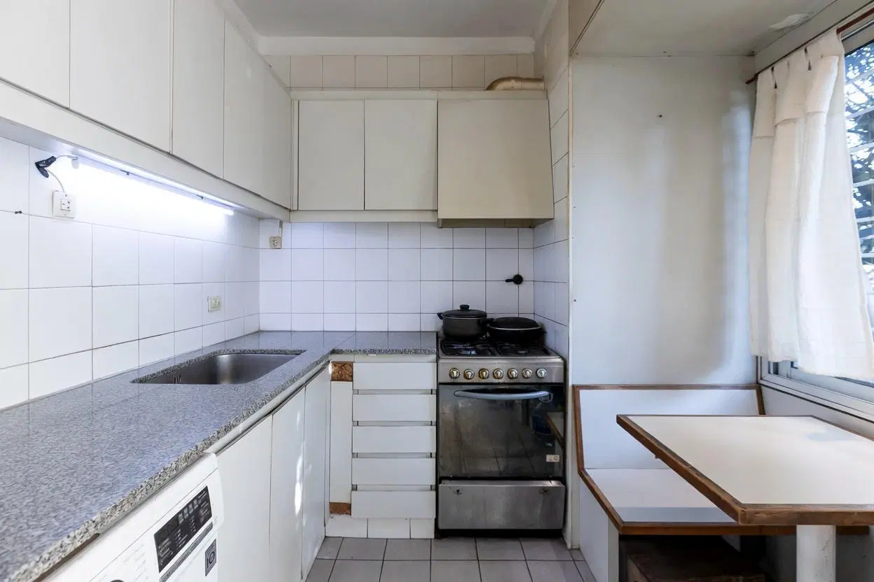 PH en Venta en José Mármol con GRAN PARQUE y Parrilla | ¡Independiente y Sin Expensas! 4