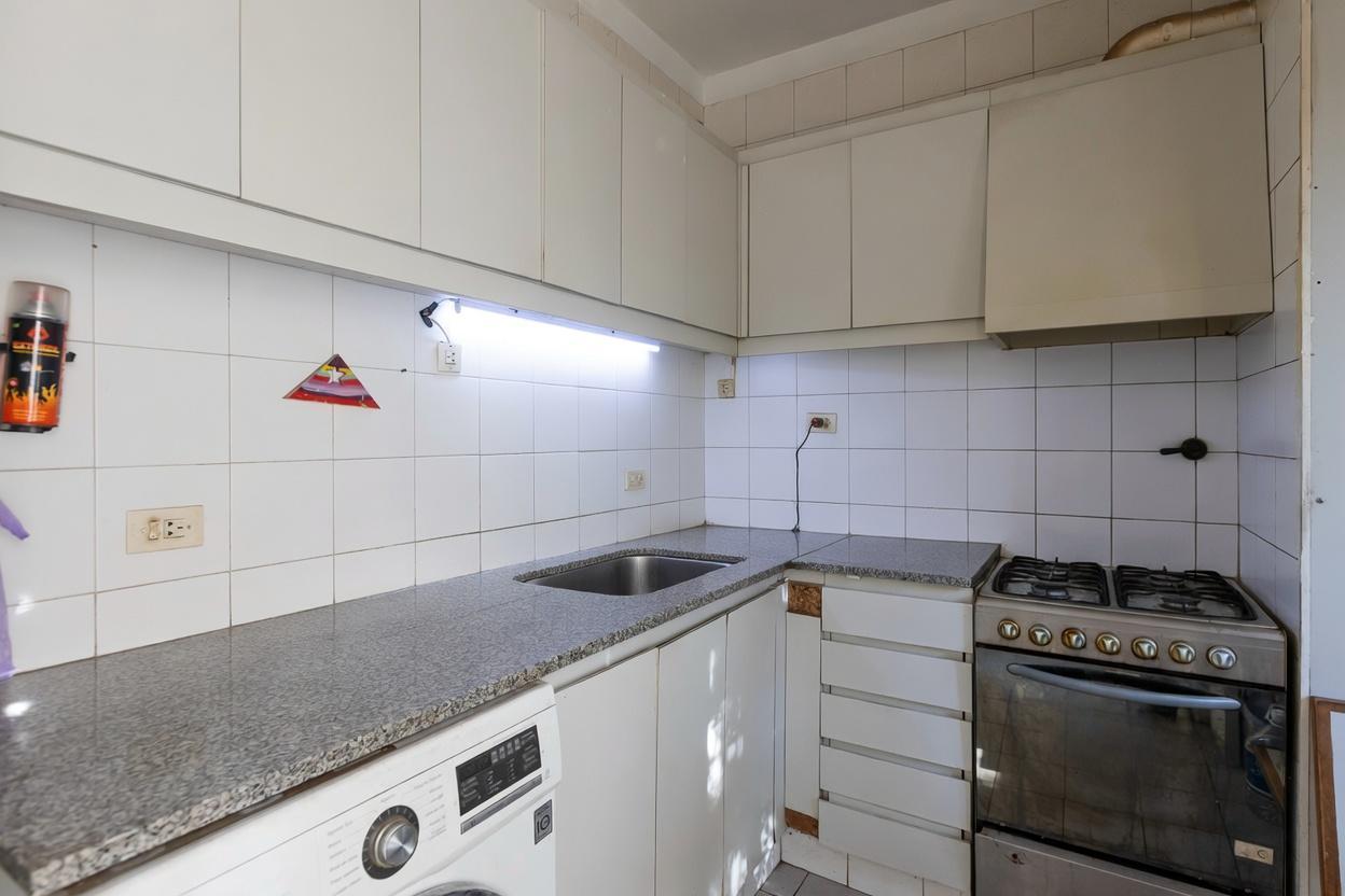 Foto de PH en Venta en José Mármol con GRAN PARQUE y Parrilla | ¡Independiente y Sin Expensas!, imagen 5