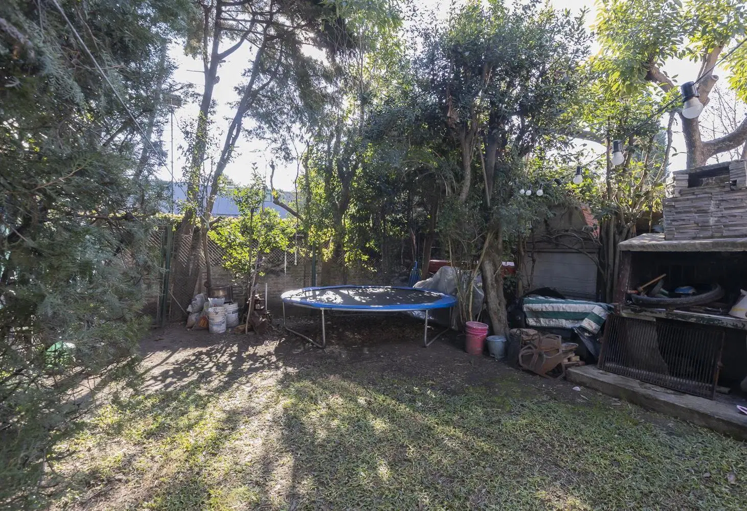 PH en Venta en José Mármol con GRAN PARQUE y Parrilla | ¡Independiente y Sin Expensas! 2