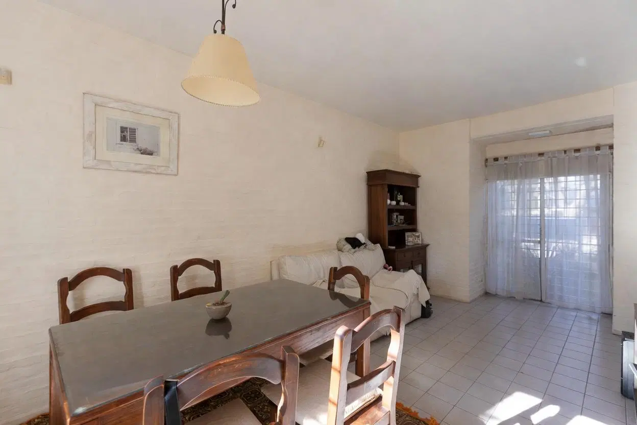 PH en Venta en José Mármol con GRAN PARQUE y Parrilla | ¡Independiente y Sin Expensas! 1