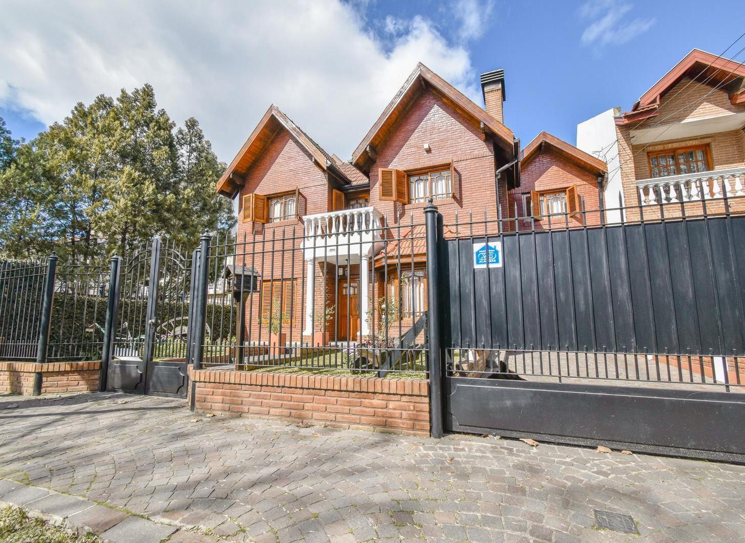 Foto de Casa en José Mármol Mitre al 2500: Calle Arbolada, 5 Dorm, PB 1 suite |, imagen 3