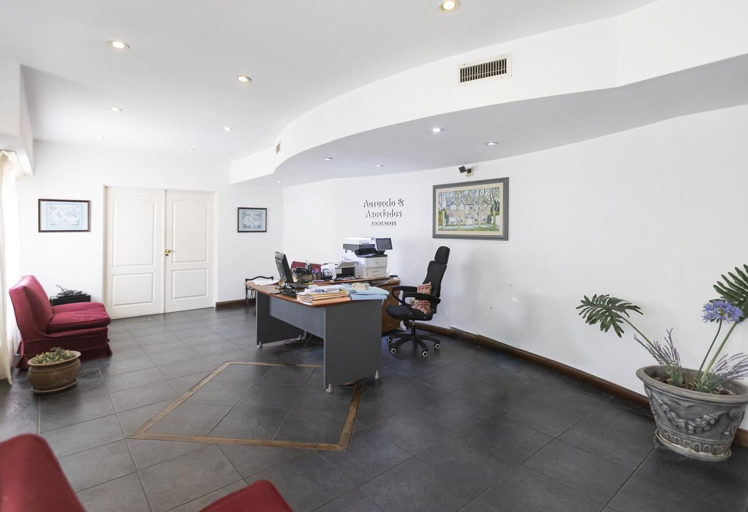 Foto de Oficinas profesionales En zona Residencial/comercial, imagen 3