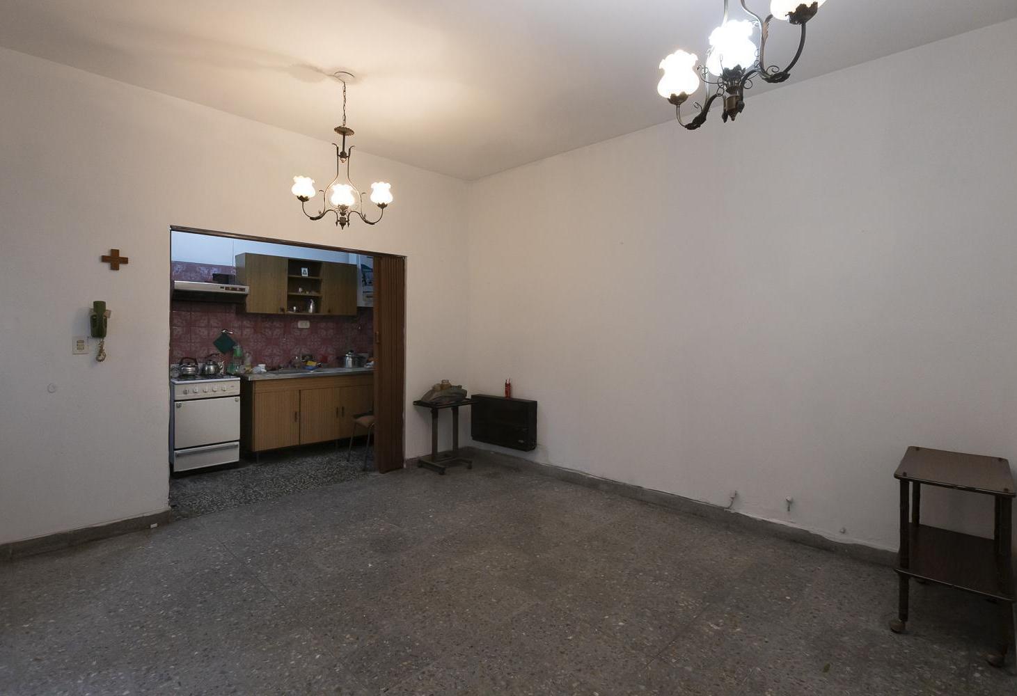 Foto de Departamento 3 Ambientes en PB con 2 Patios | Lanús Oeste (20 de, imagen 1