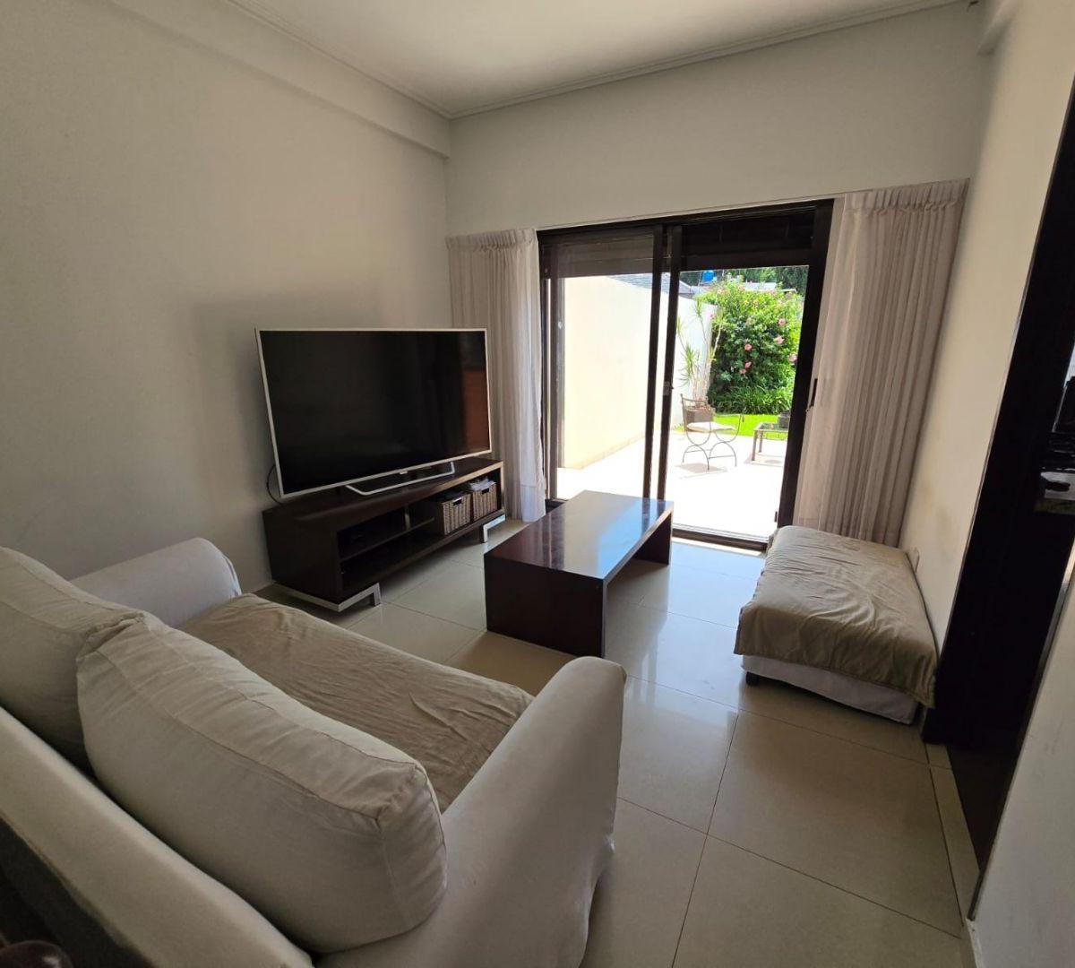 Casa en Venta 5 Ambientes Sobre Lote de 43 m de Fondo 5
