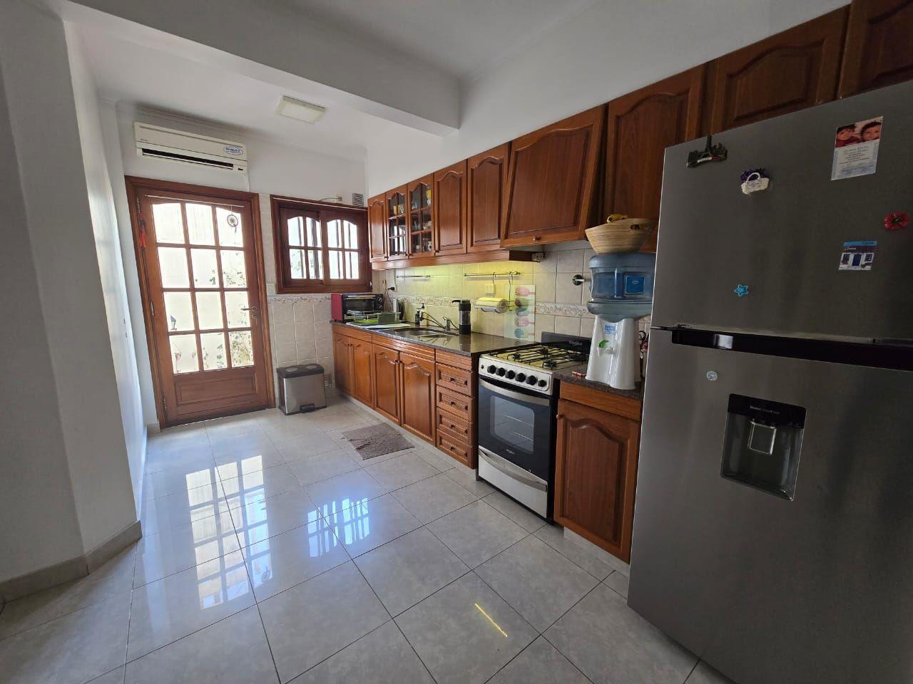Foto de V. DEVOTO VENTA TRIPLEX 215M2 IMPECABLE ESTADO, imagen 2