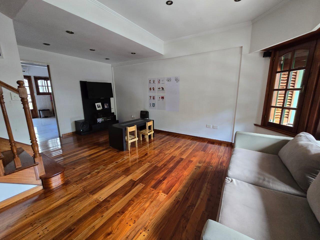 V. DEVOTO VENTA TRIPLEX 215M2 IMPECABLE ESTADO