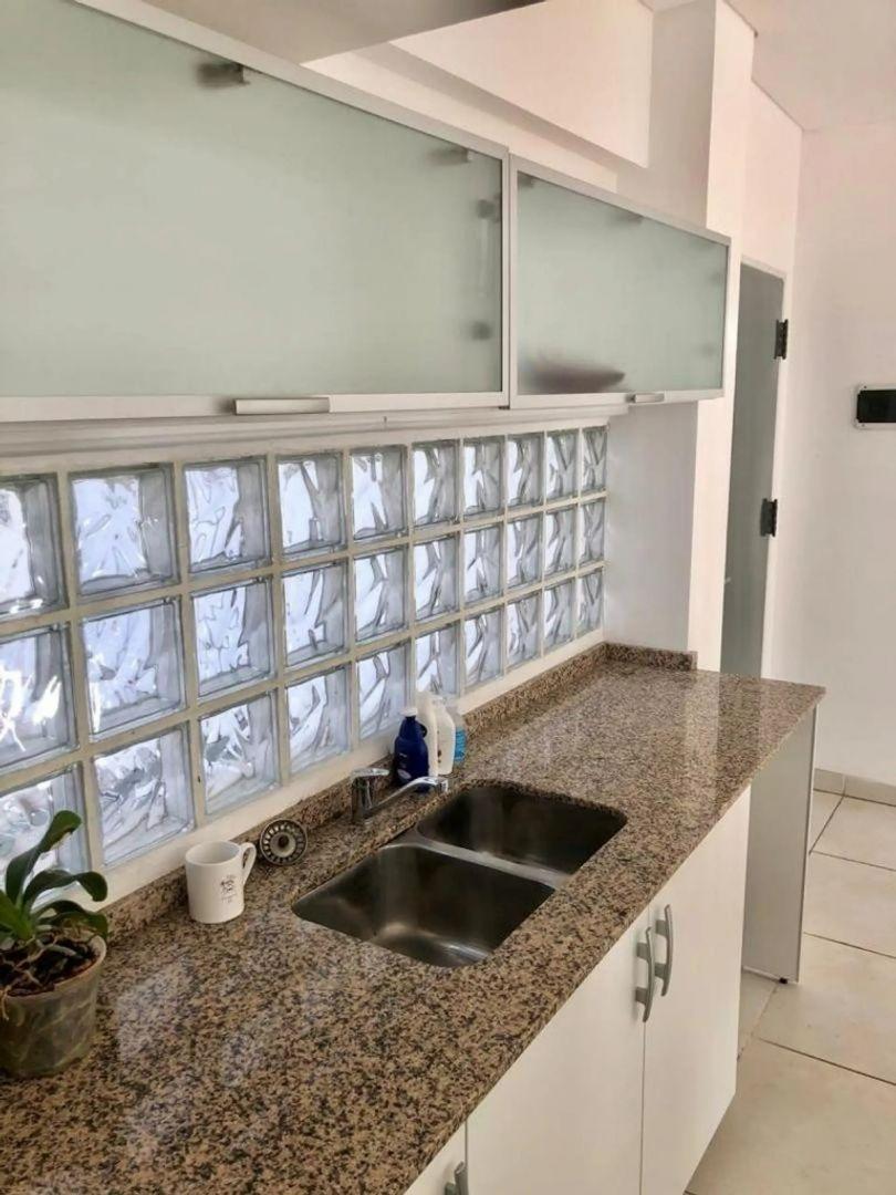 Foto de V. DEL PARQUE 3 AMBIENTES CON COCHERA A METROS DE CUENCA, imagen 2