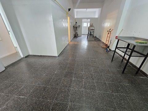Foto de ALQUILER LOCAL COMERCIAL CON DEPOSITO EN EXCELENTE ESTADO, imagen 1