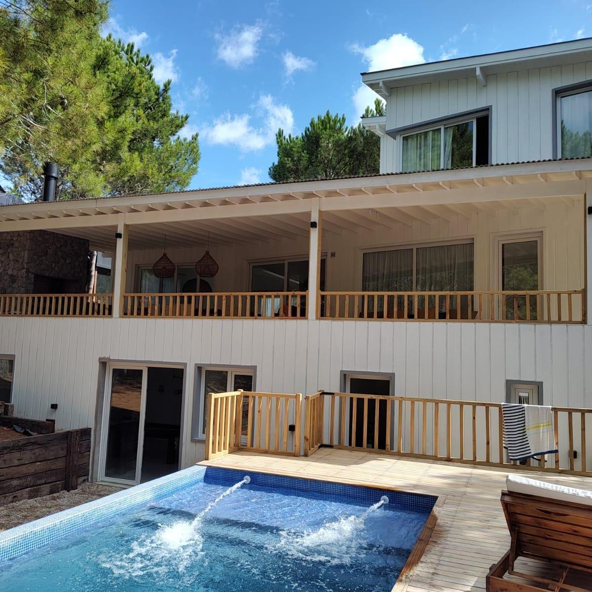 Casa en Barrio Costa Esmeralda 5