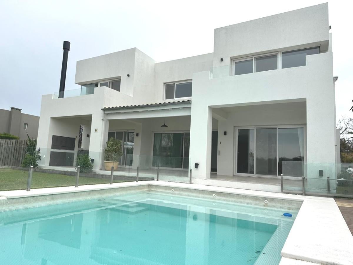 Foto de Casa BARRIO LOS CASTORES, imagen 1