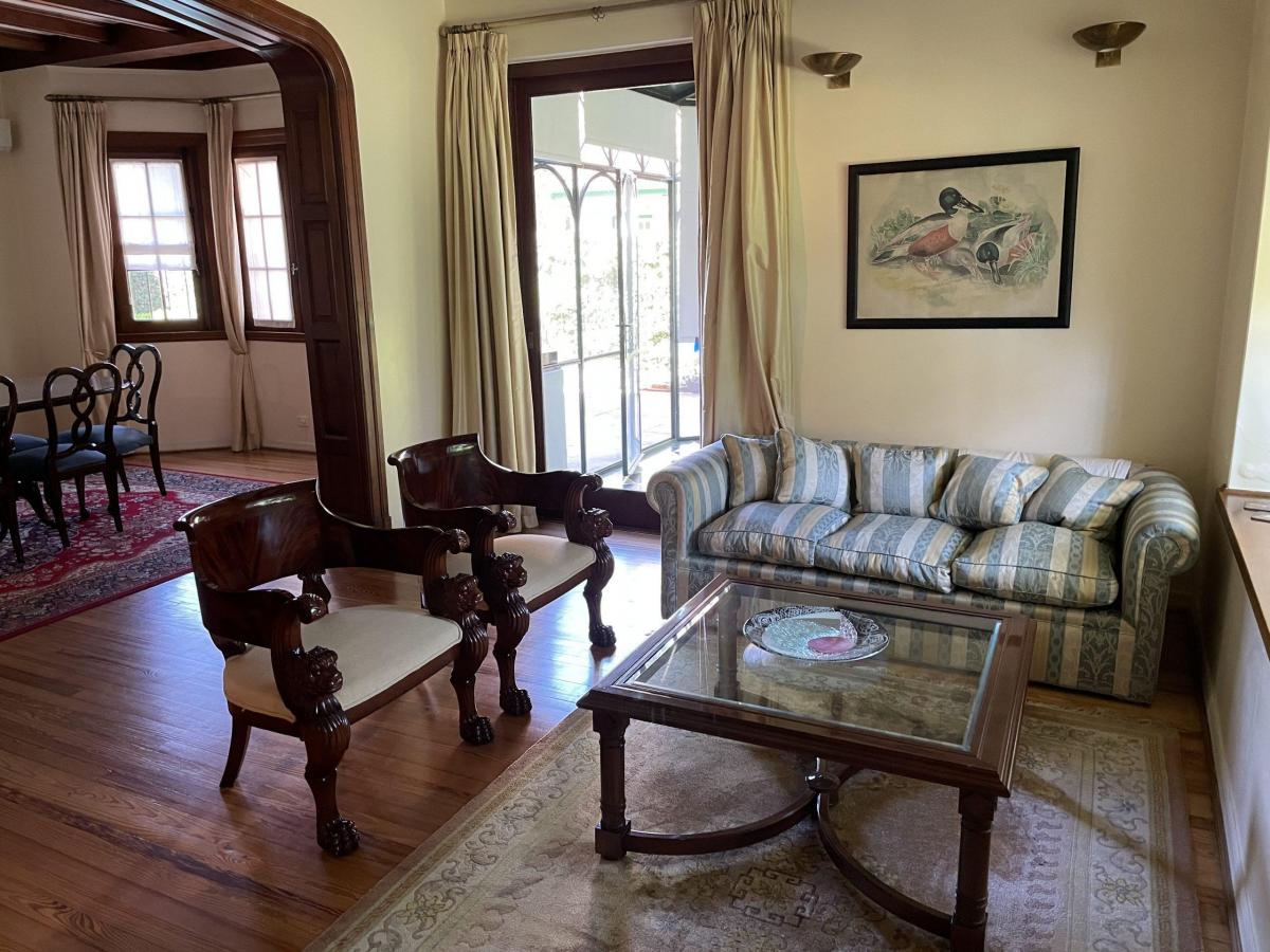 Impecable Casa Estilo Inglés – Totalmente Refaccionada 3
