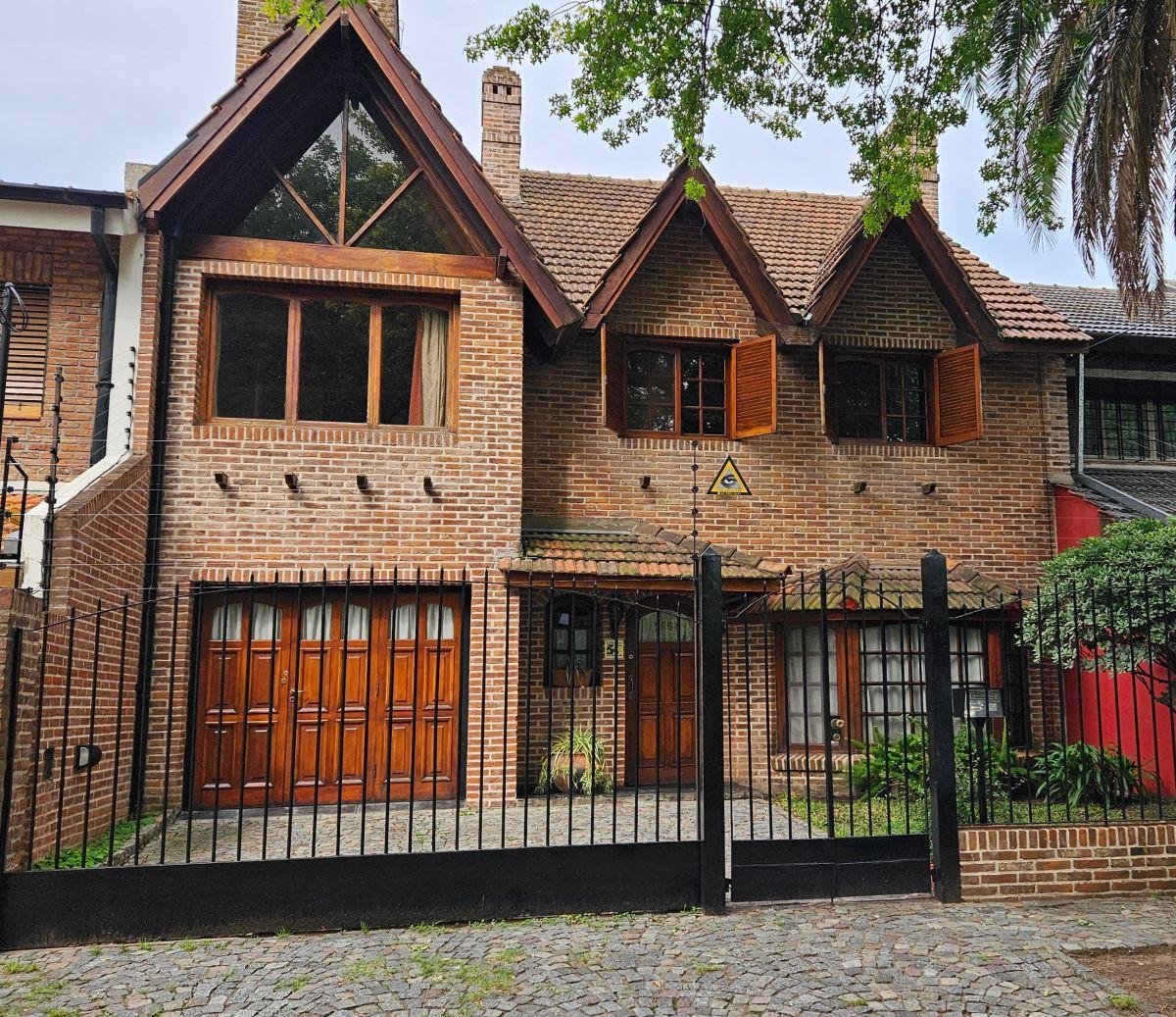 CASA 5 AMBIENTES EN VENTA EN MARTINEZ