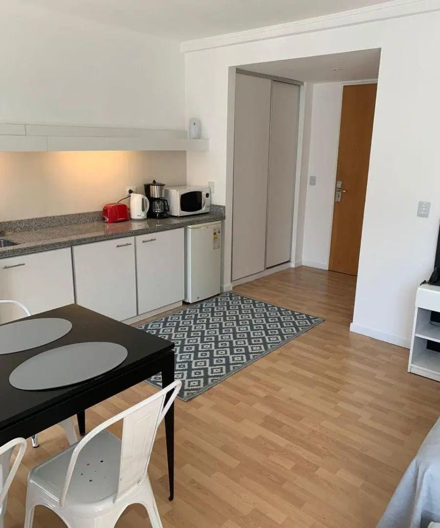 DEPARTAMENTO EN ALQUILER EN MARTINEZ 4