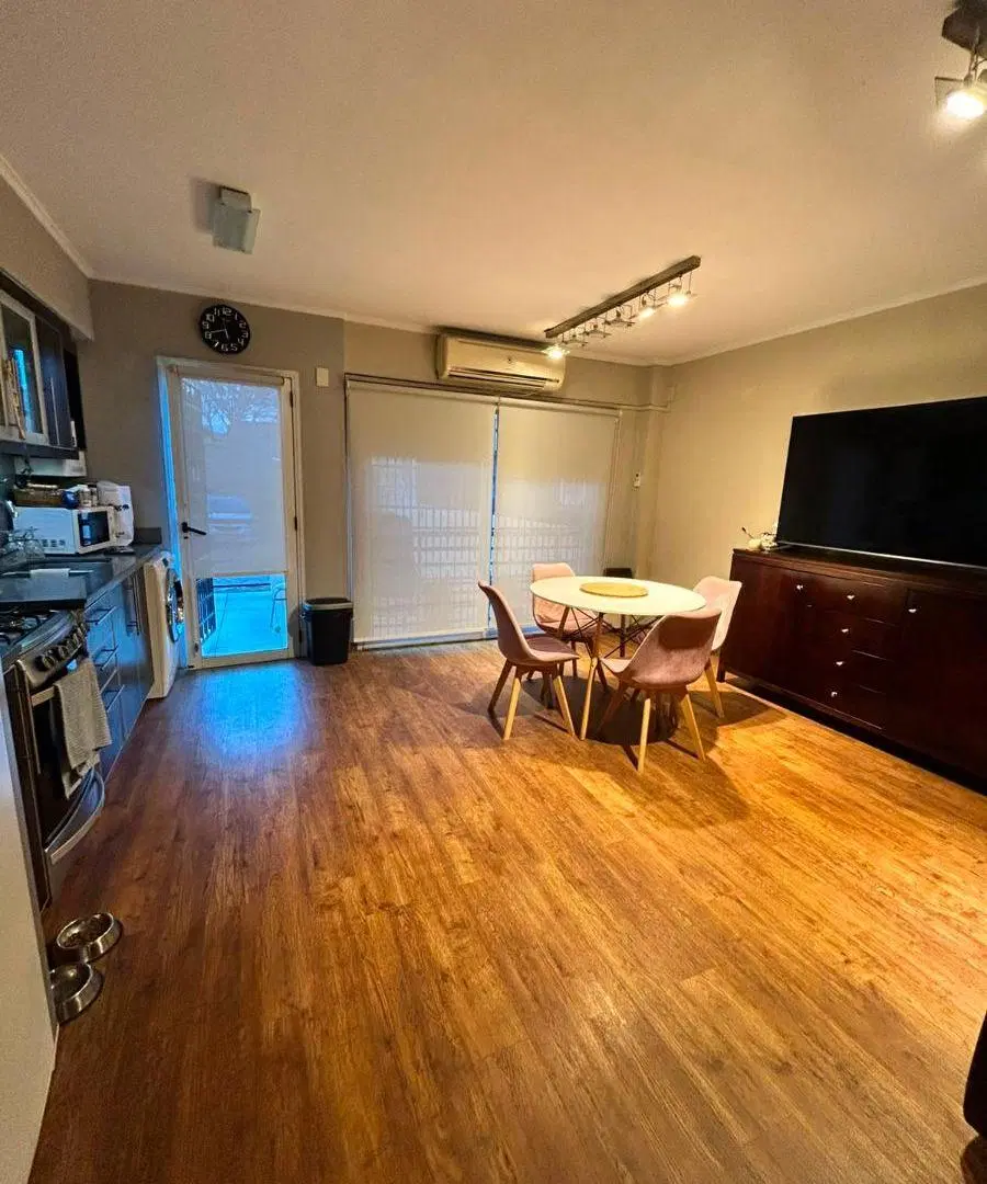 Departamento 3 ambientes en venta en San Isidro 2
