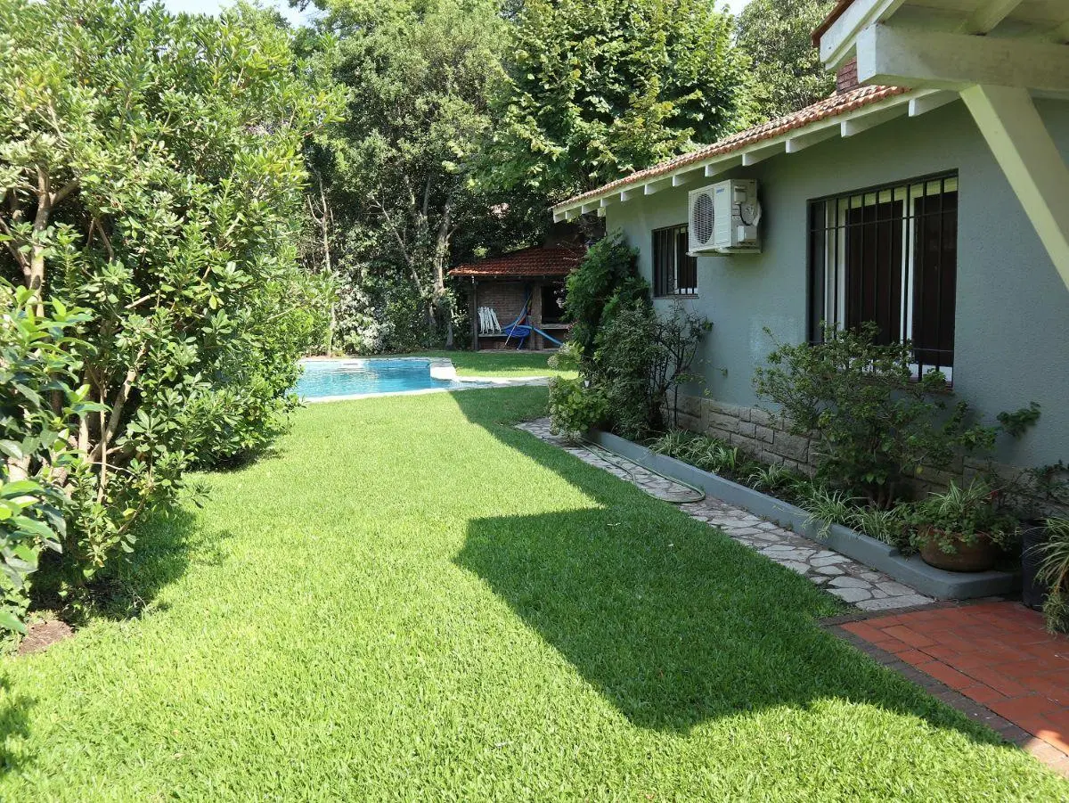 CASA EN ALQUILER EN ACASSUSO LIBERTADOR AL RIO 8