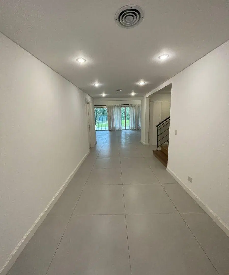 CASA EN ALQUILER EN ACASSUSO 2