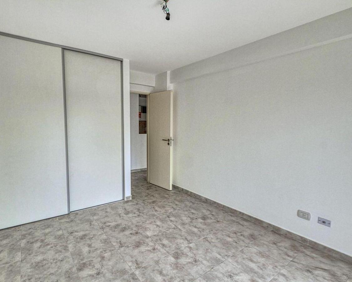 Foto de Venta departamento 3 Ambientes con balcón en caseros !, imagen 3