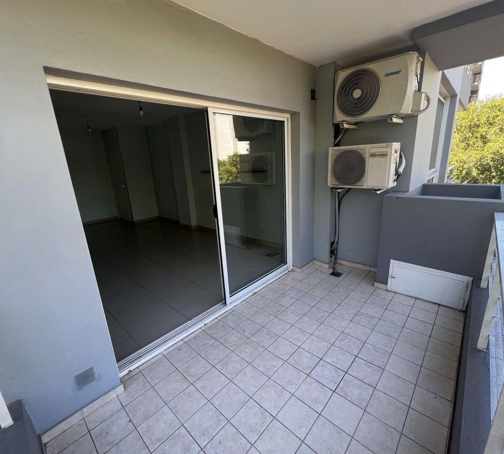 Venta Departamento 2 Ambientes con Cochera San Martin Centro 3