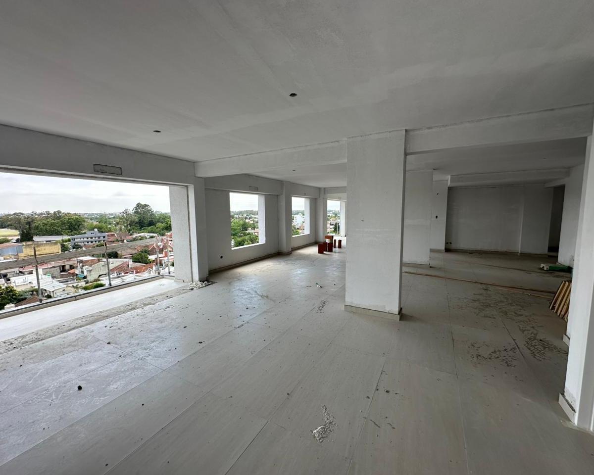 Venta de Oficina Semipiso en Hurlingham - Clamaco. 1