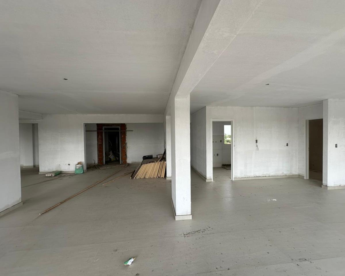 Venta de Oficina Semipiso en Hurlingham - Clamaco. 2