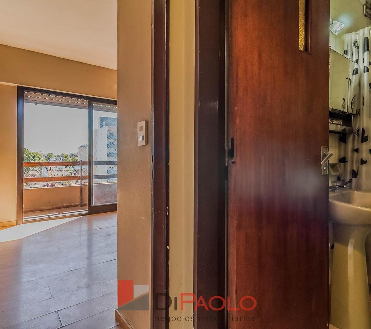 Venta de Departamento 2 Ambientes con Cochera en San Martin Centro 3