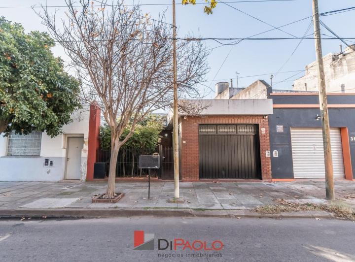 Venta casa 6 ambientes con cochera, patio y quincho en ciudadela