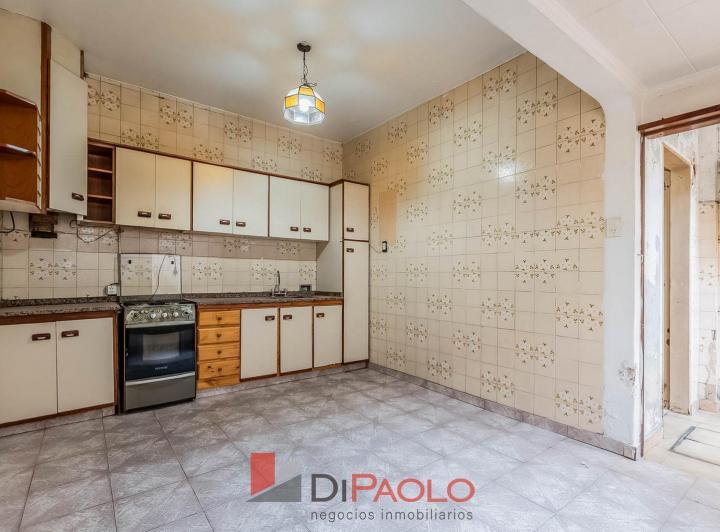 Venta Casa 7 ambientes en Villa Lynch 3