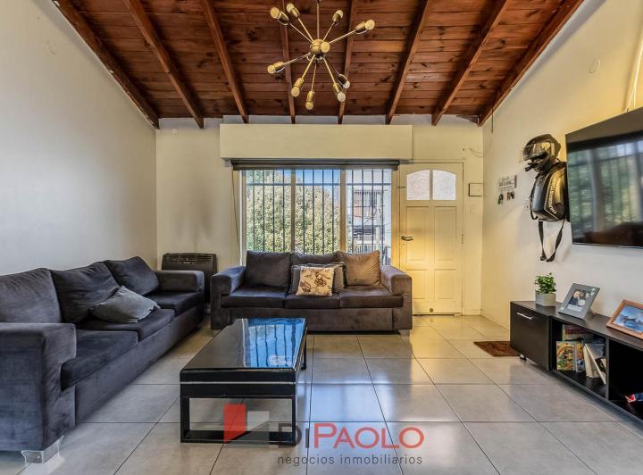 Venta Casa 7 ambientes en Villa Lynch 1