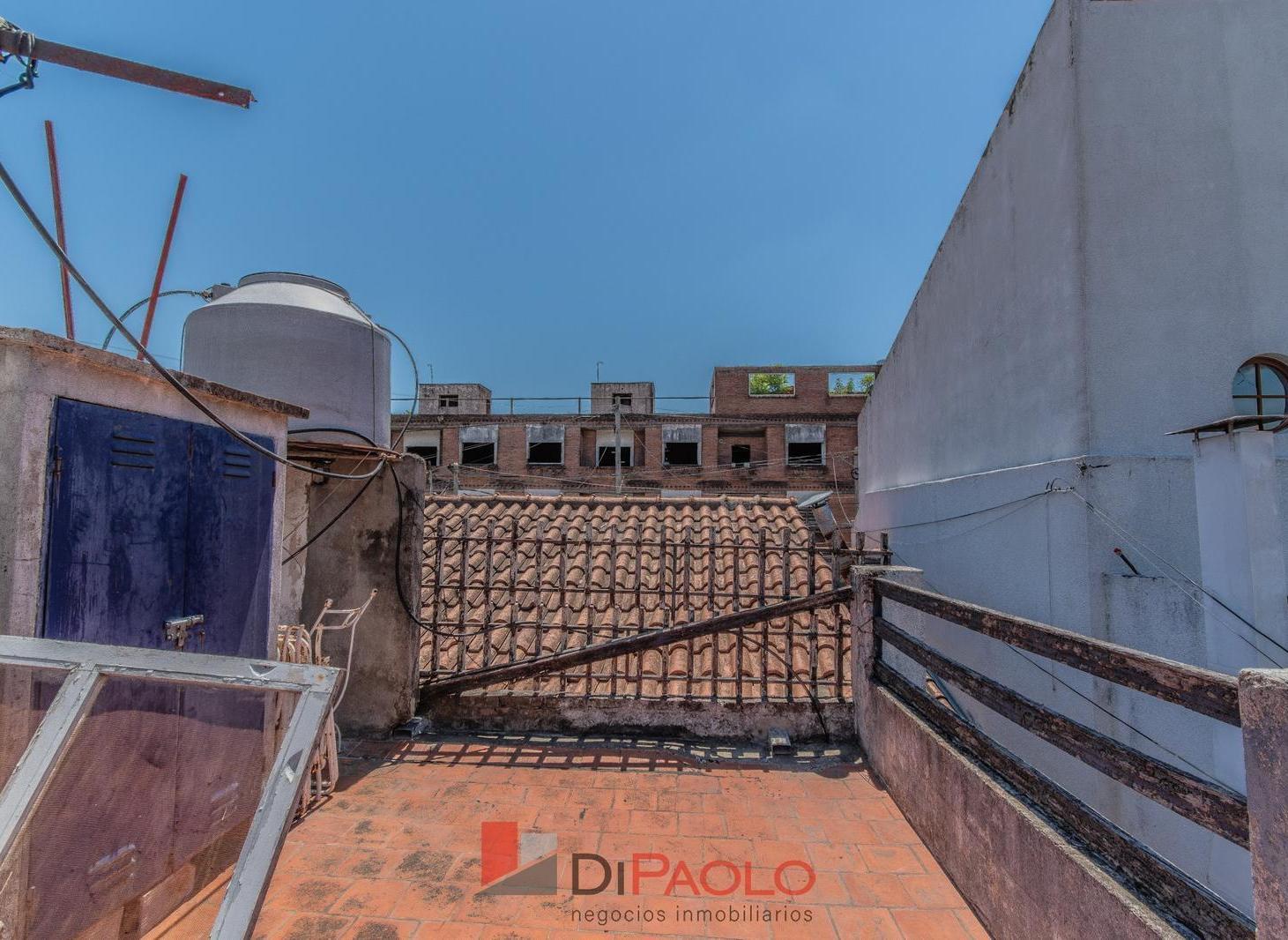 Venta casa 2 ambientes con dependencia, terraza y cochera en General San Martin