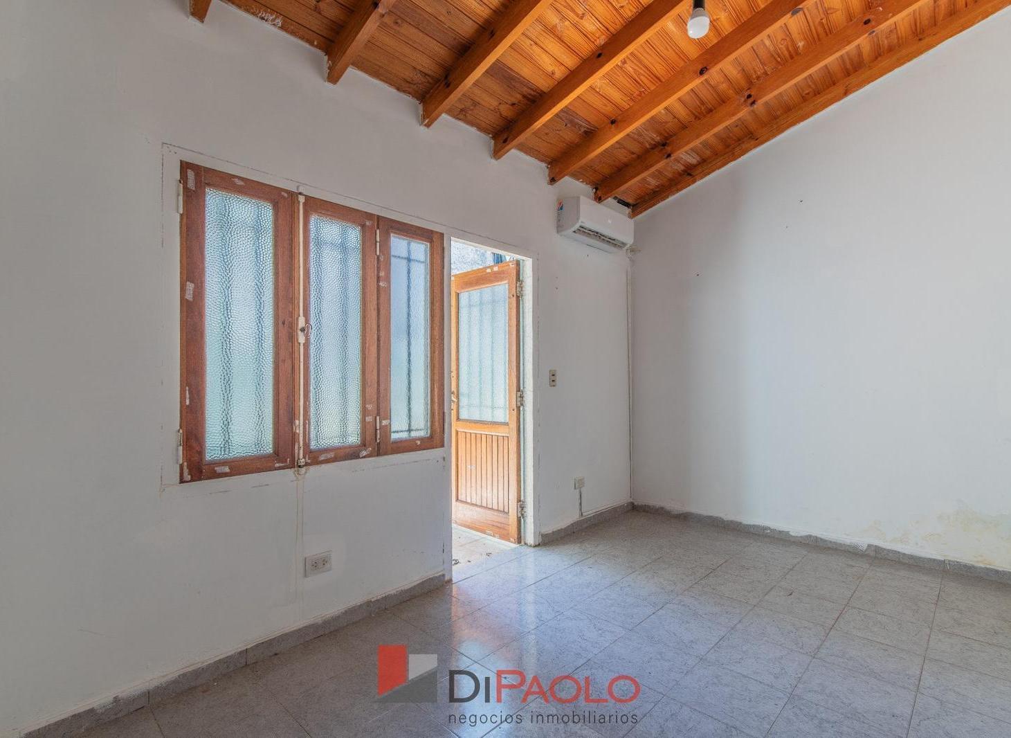 Venta casa 2 ambientes con dependencia, terraza y cochera en General San Martin