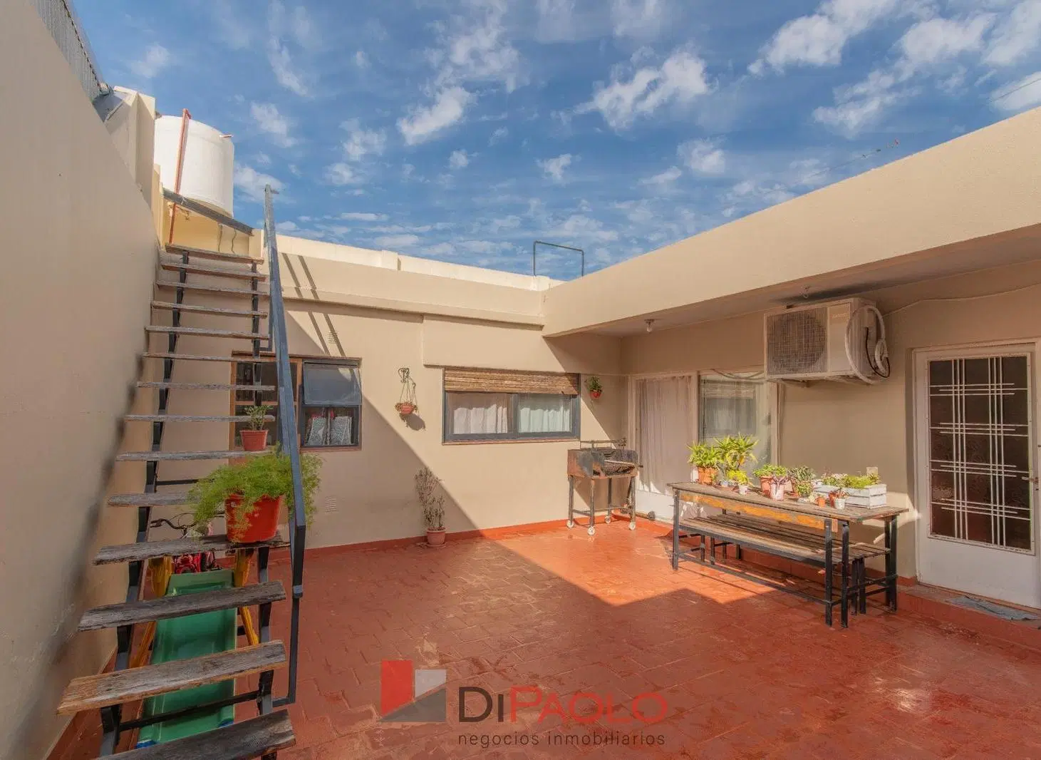 Venta PH 4 ambientes con terraza en Caseros 2