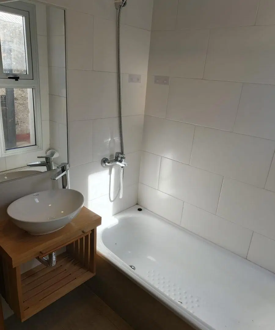 Alquiler Departamento 2 ambientes Caseros en Zona Comercial 4