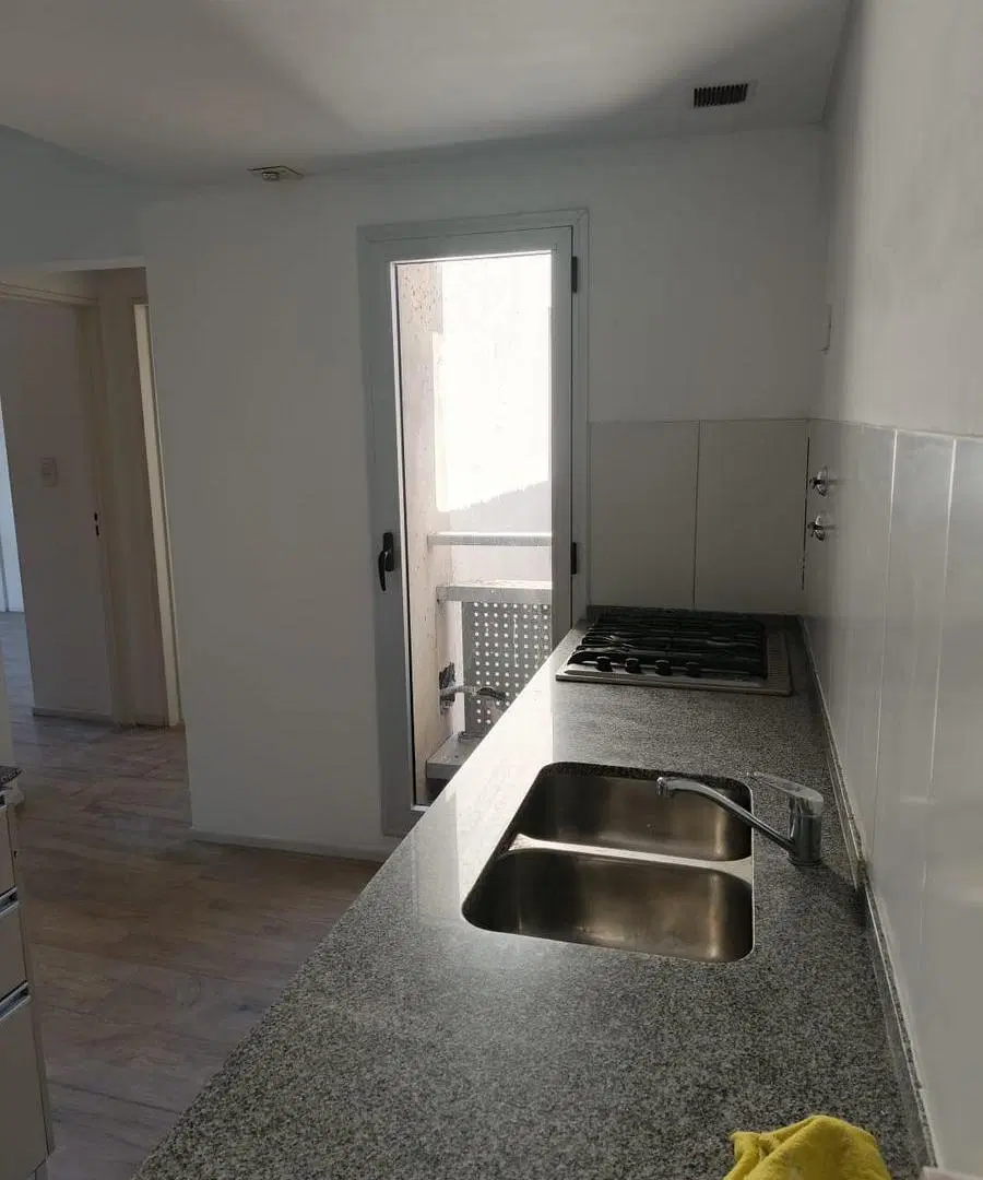 Alquiler Departamento 2 ambientes Caseros en Zona Comercial 3