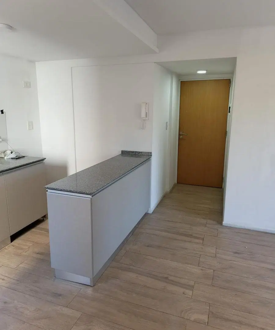Alquiler Departamento 2 ambientes Caseros en Zona Comercial 2