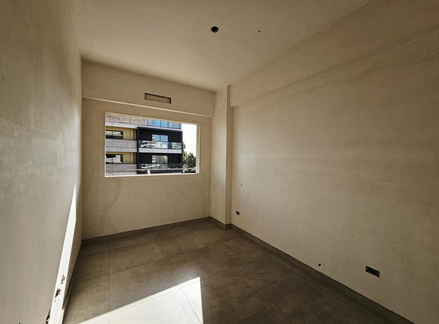 Venta departamento 3 ambientes con cochera a estrenar en Caseros 2