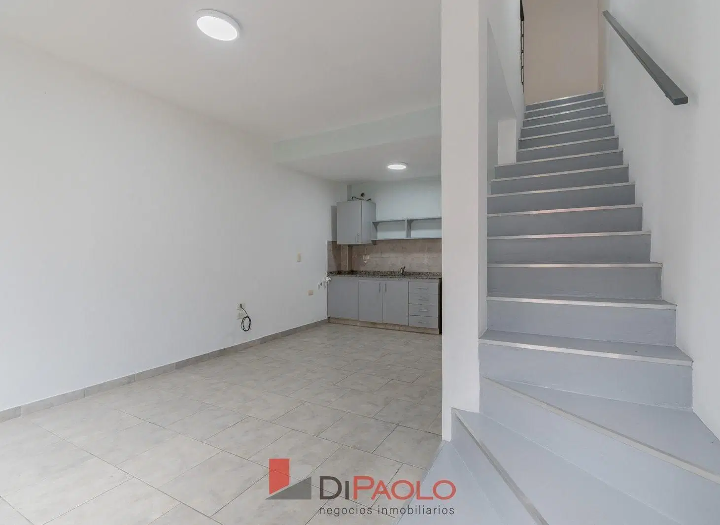 Venta departamento duplex 2 ambientes con cochera en Villa Bosch 1