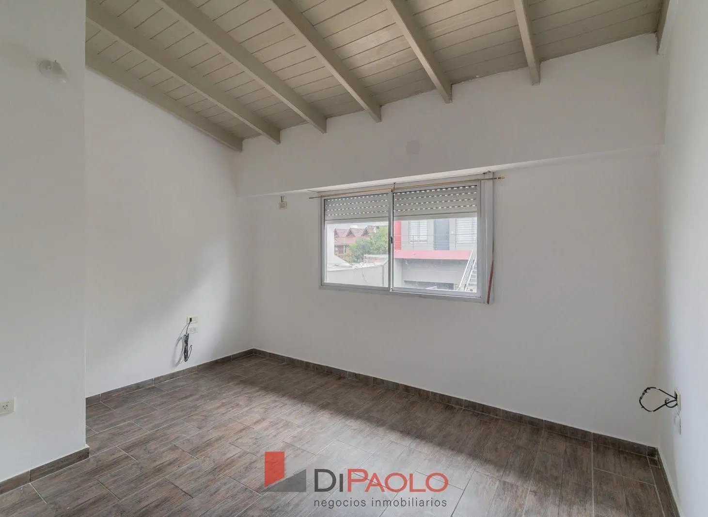 Venta departamento duplex 2 ambientes con cochera en Villa Bosch 2