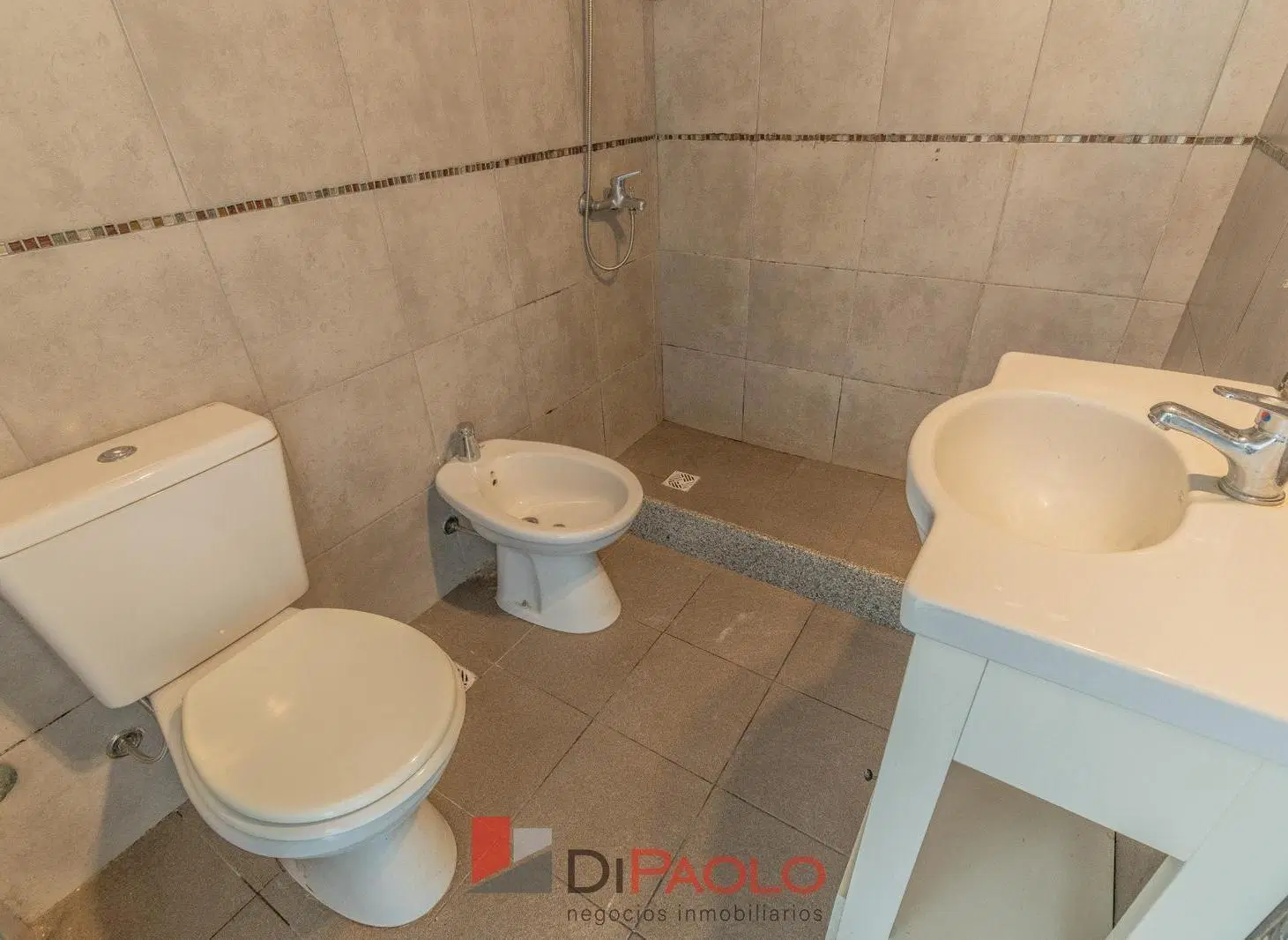 VENTA DE DEPARTAMENTO 3 AMBIENTES CON COCHERA EN VILLA BOSCH 3