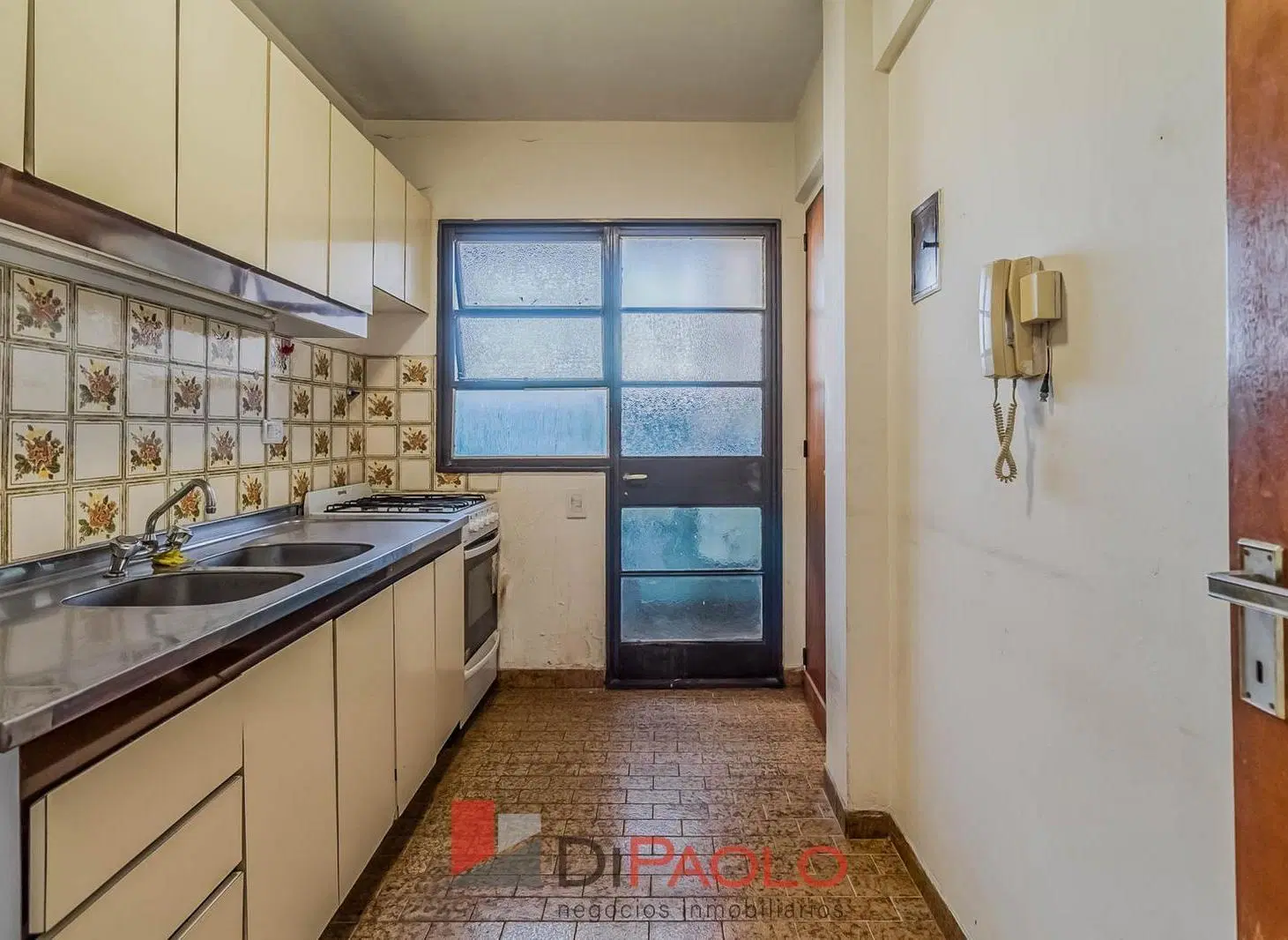 Venta de departamento 2 ambientes con balcón y cochera en san martin centro 5