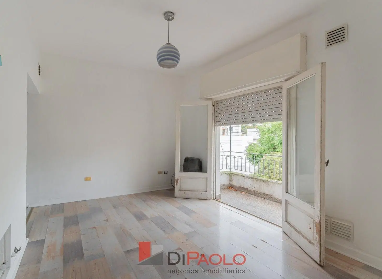Alquiler departamento 2 ambientes con balcon en Saenz Peña 1
