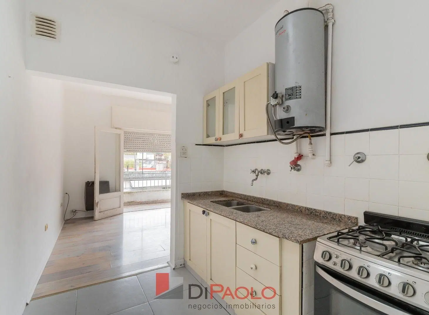 Alquiler departamento 2 ambientes con balcon en Saenz Peña 4