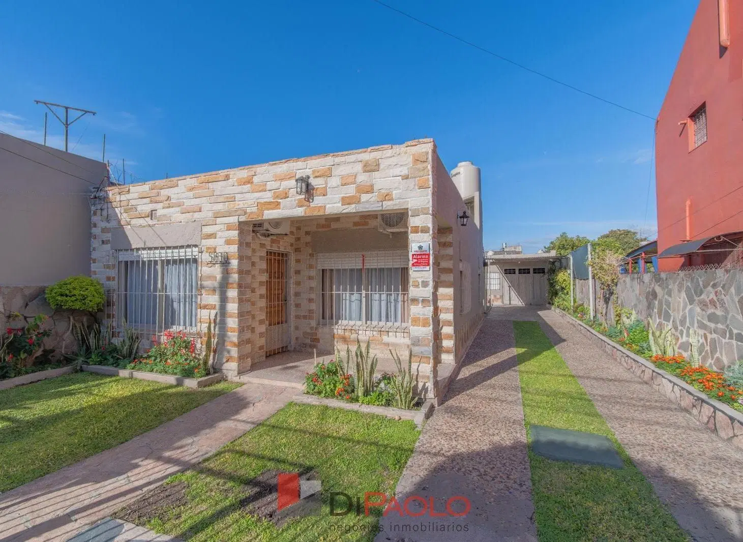 Venta casa 4 ambientes con jardin con quincho equipado  en Loma Hermosa 3