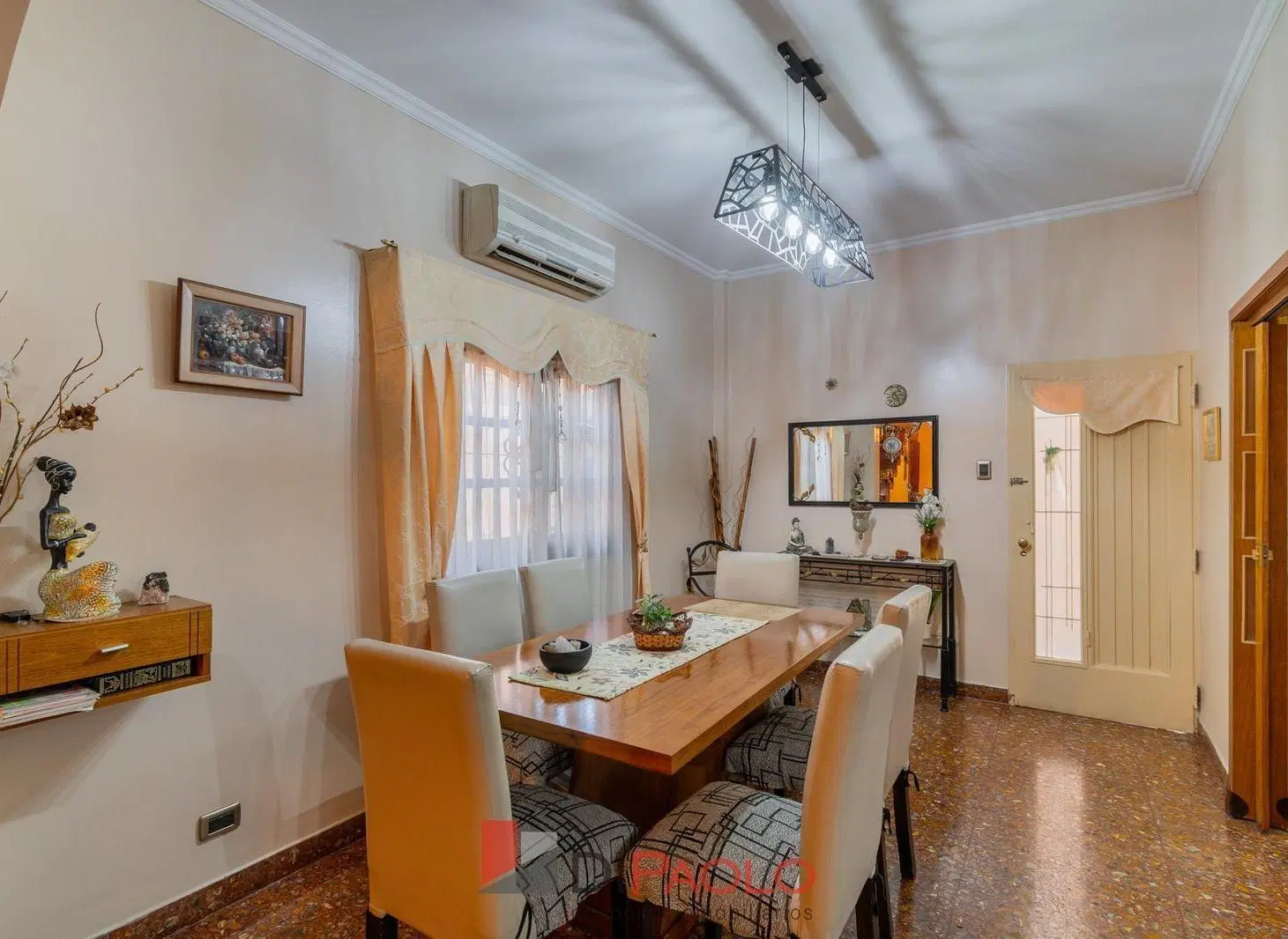 Venta PH 4 ambientes con cochera y entrada independiente en Ciudadela 2