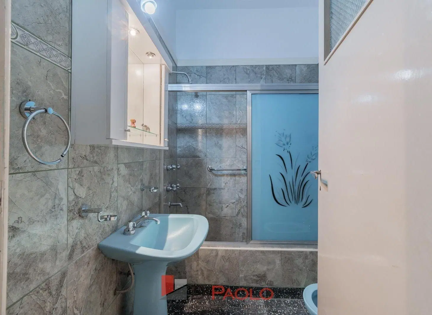Venta PH 3 ambientes con terraza y patio con galeria en Ciudadela 5