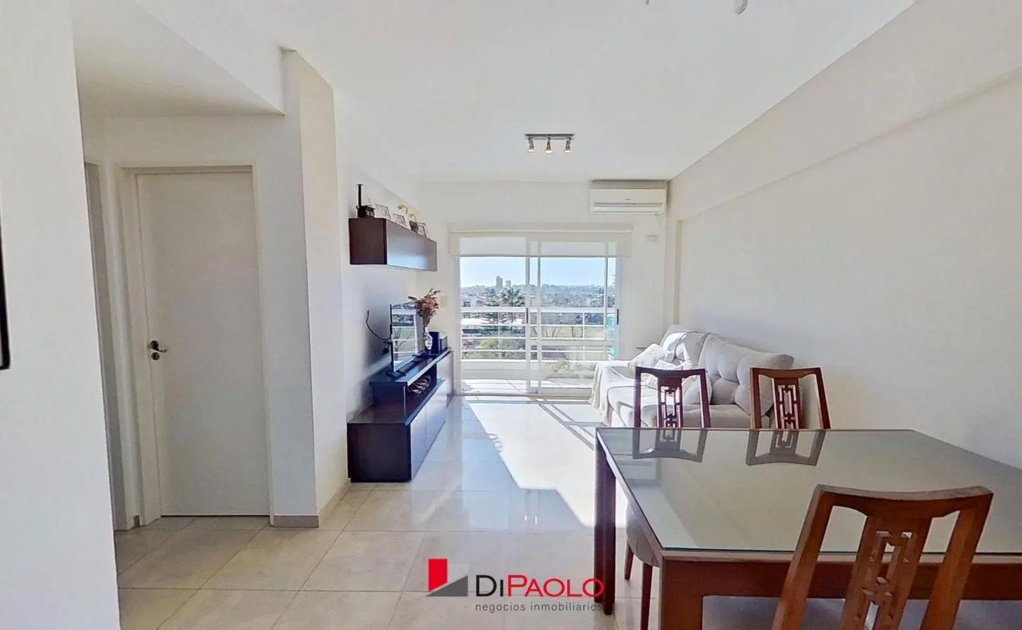 Venta Departamento 2 ambientes con cochera y amenities en Caseros 8