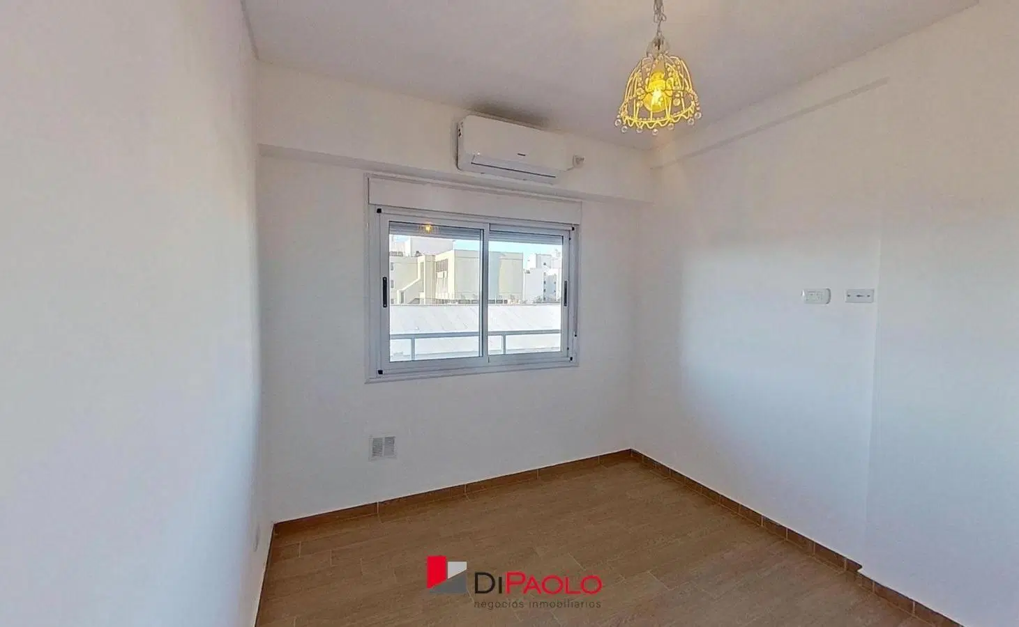 Venta Departamento 3 ambientes con terraza y dos cocheras en San Martin Centro 8