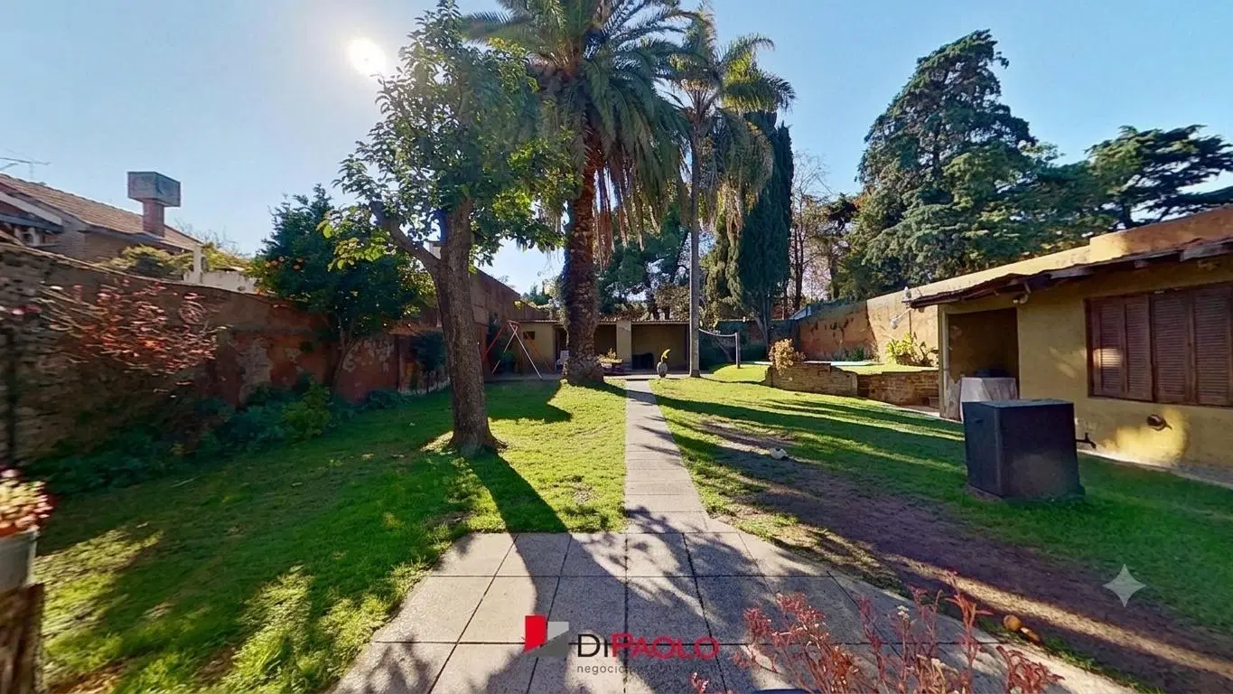 Casa 3 Ambientes con Parque, Pileta y Garage Cubierto en Chilavert 2