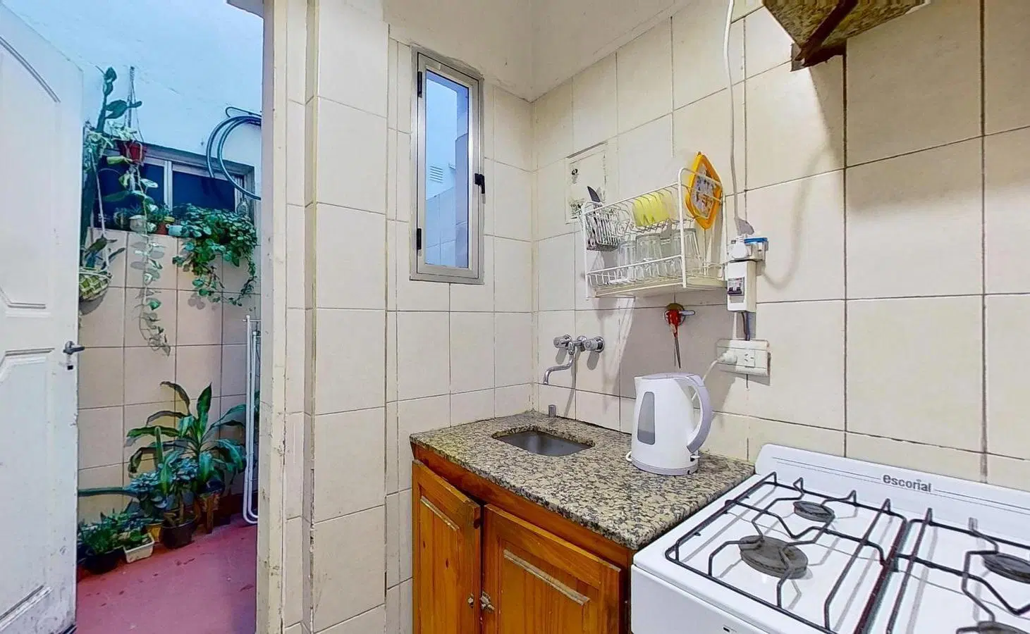 Departamento en 1 Piso al frente - San Isidro Centro. 2