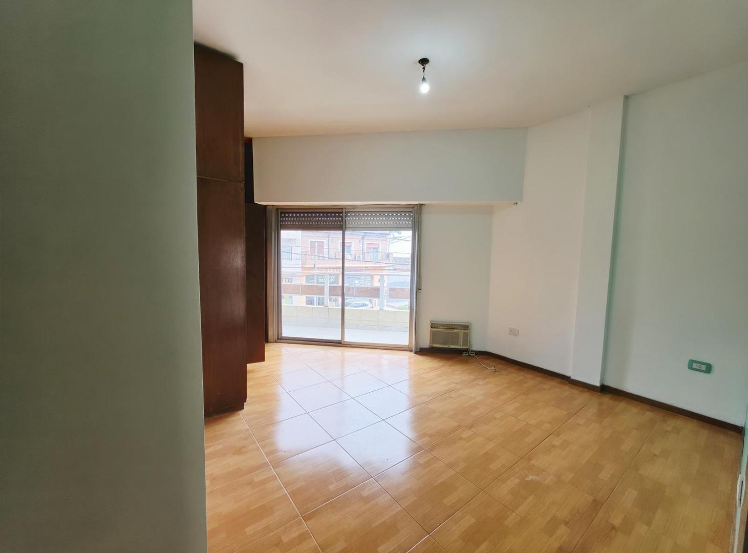 Foto de Alquiler Departamento 3 ambientes en Martin Coronado en planta alta con, imagen 3